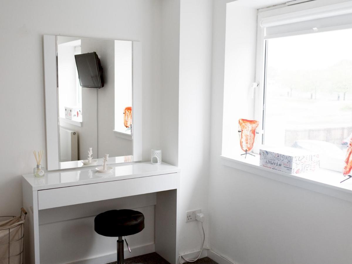 Pass The Keys Stylish 2Bed Rental Unit Glasgow Green المظهر الخارجي الصورة