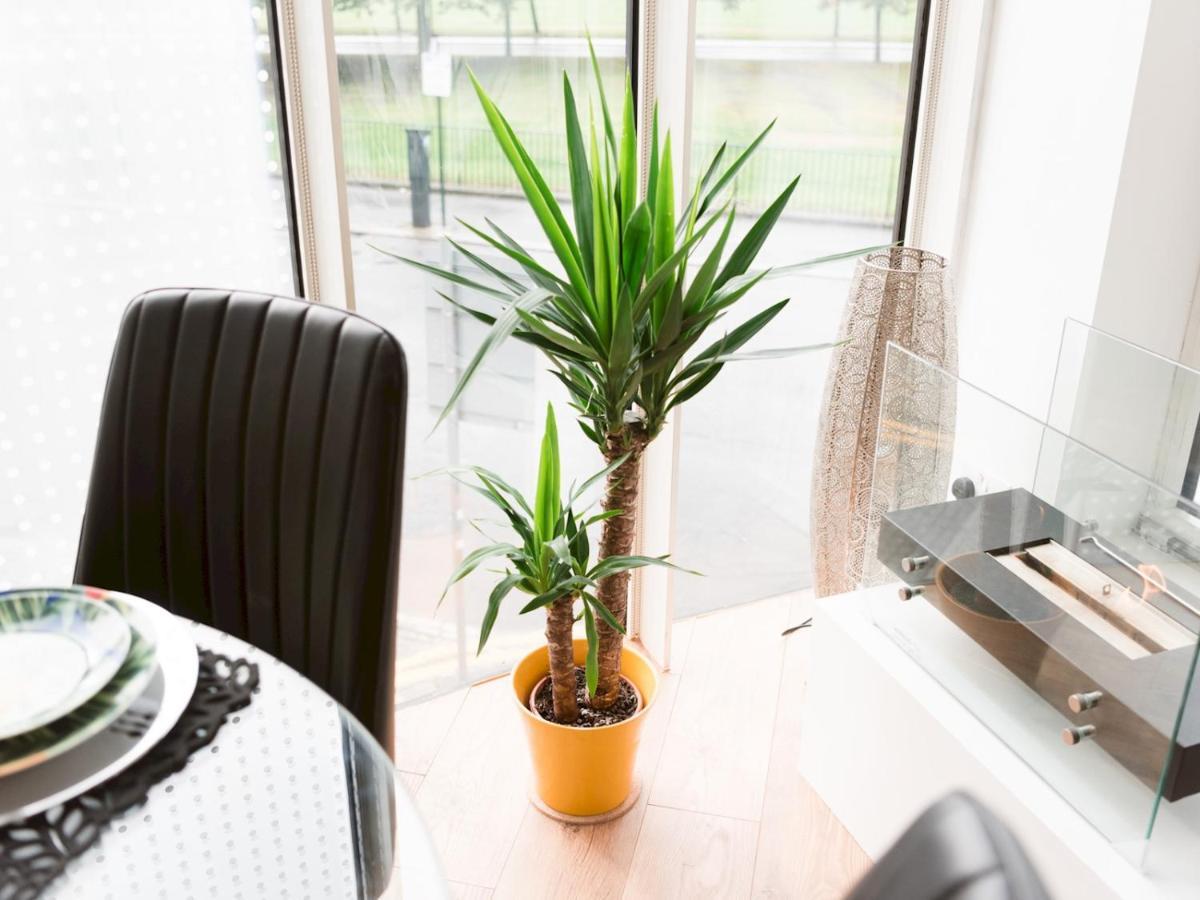 Pass The Keys Stylish 2Bed Rental Unit Glasgow Green المظهر الخارجي الصورة