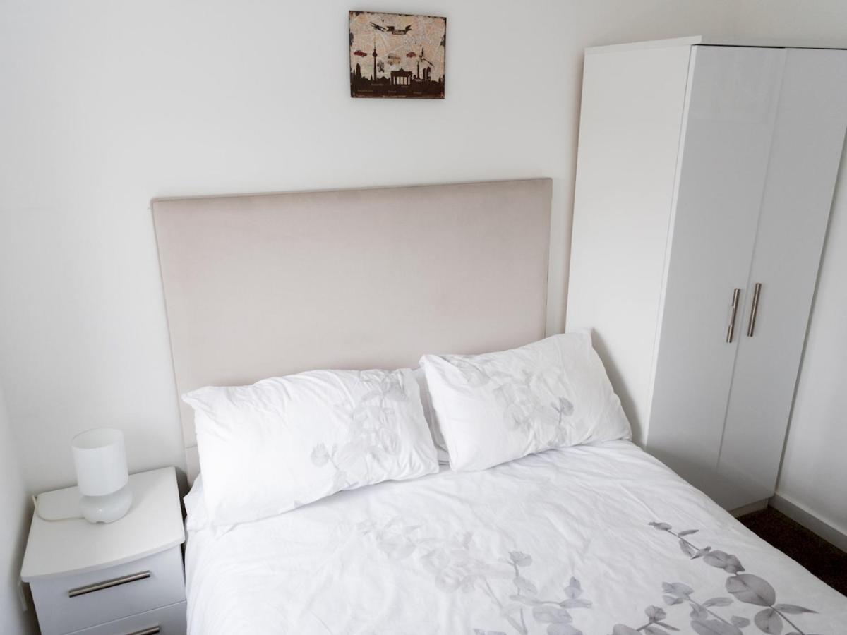 Pass The Keys Stylish 2Bed Rental Unit Glasgow Green المظهر الخارجي الصورة