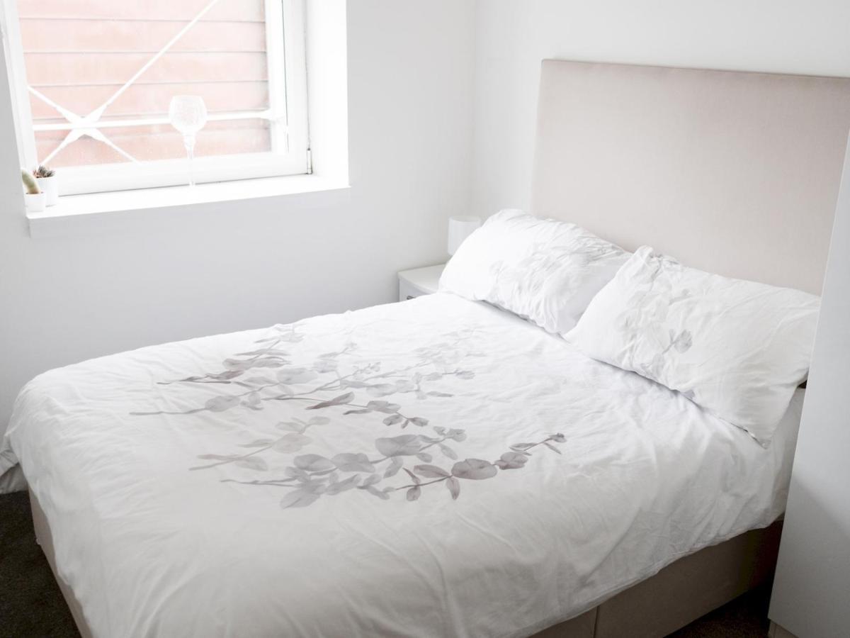 Pass The Keys Stylish 2Bed Rental Unit Glasgow Green المظهر الخارجي الصورة