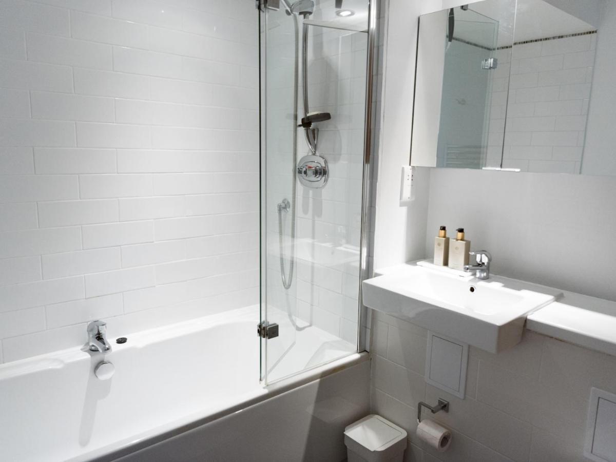 Pass The Keys Stylish 2Bed Rental Unit Glasgow Green المظهر الخارجي الصورة